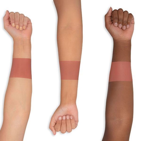 LIQUE Matte Liquid Lip “Chatter Box” - Picture 4 of 8